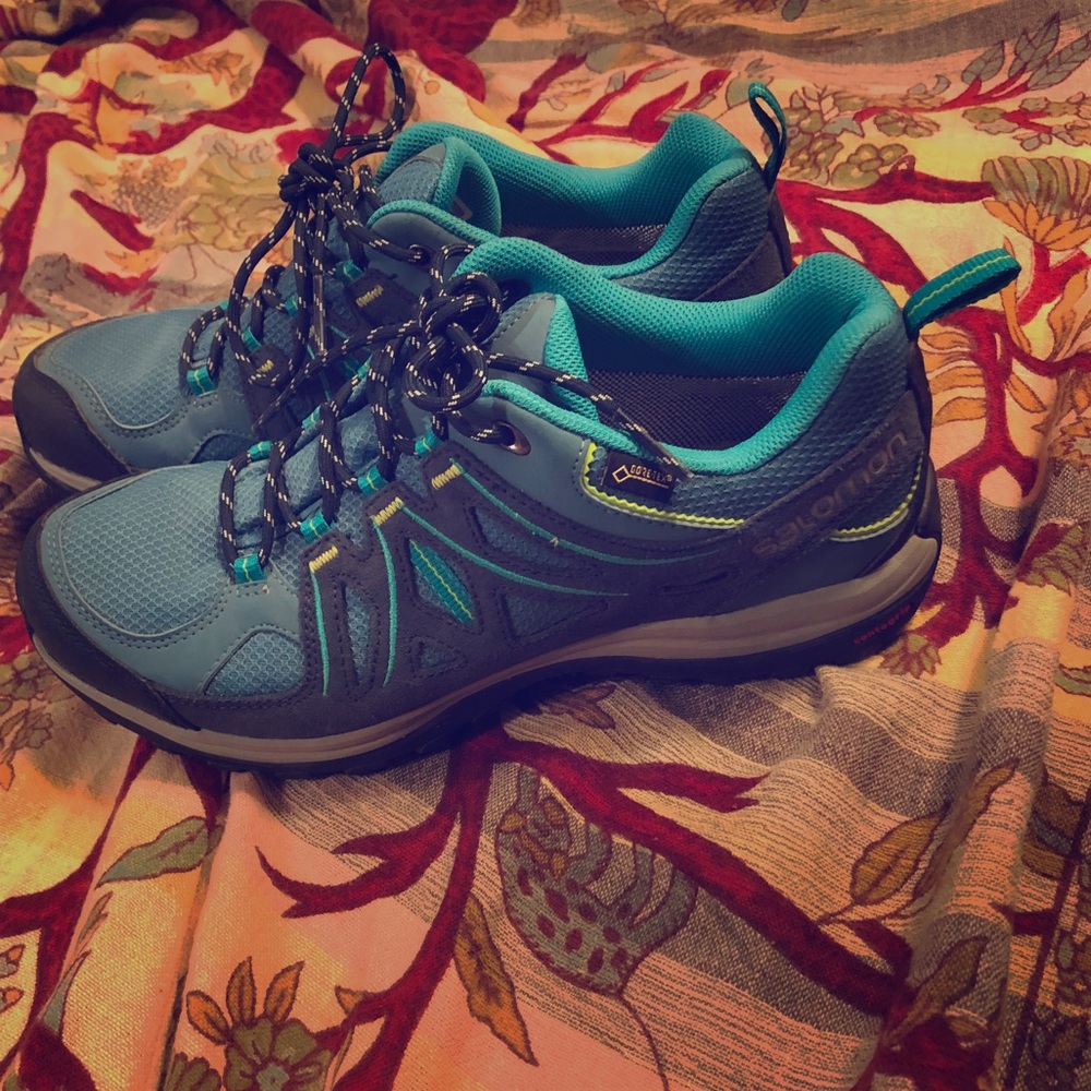 Like new hiking shoes 👟⛰